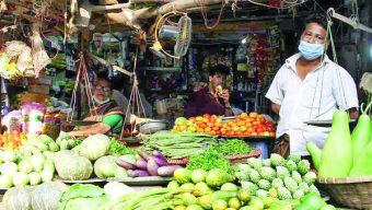 People force to return home with bags half full due to higher price of chicken, meat, and fish