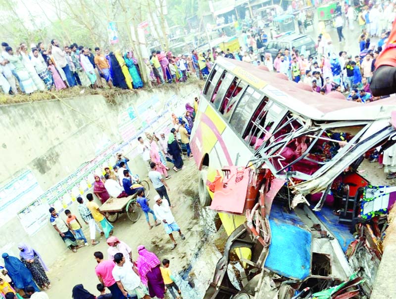 19 killed in Madaripur after bus falls into ditch