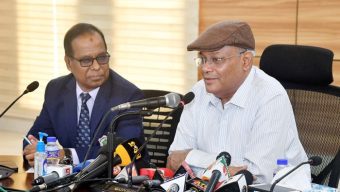 Hasan urges media to publish govt’s successes along with mistakes