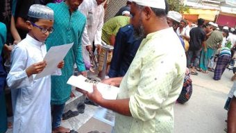 DSCC distributes dengue awareness leaflets after Jummah prayers