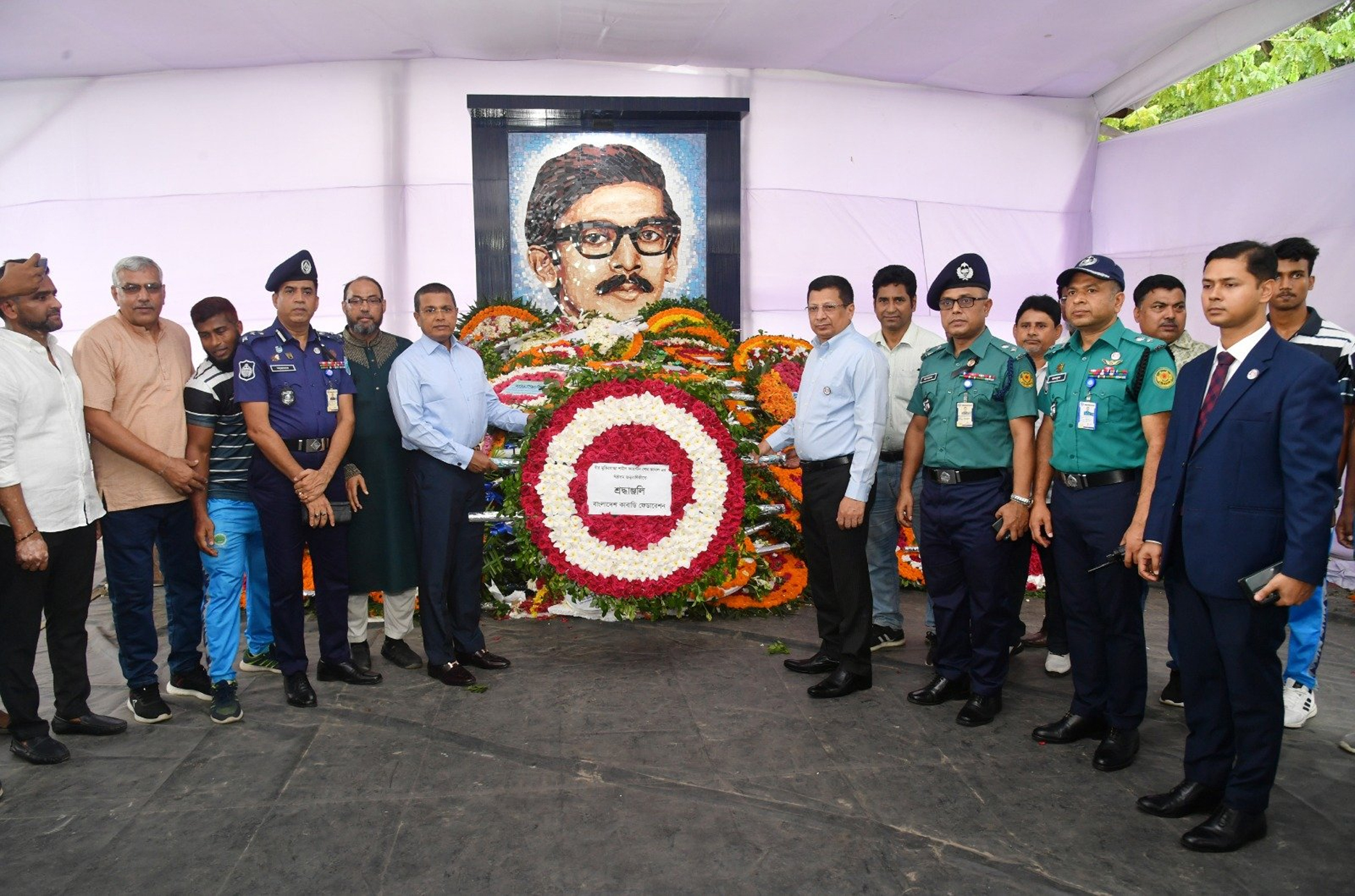 IGP pays homage to Sheikh Kamal on his 74th birth anniversary