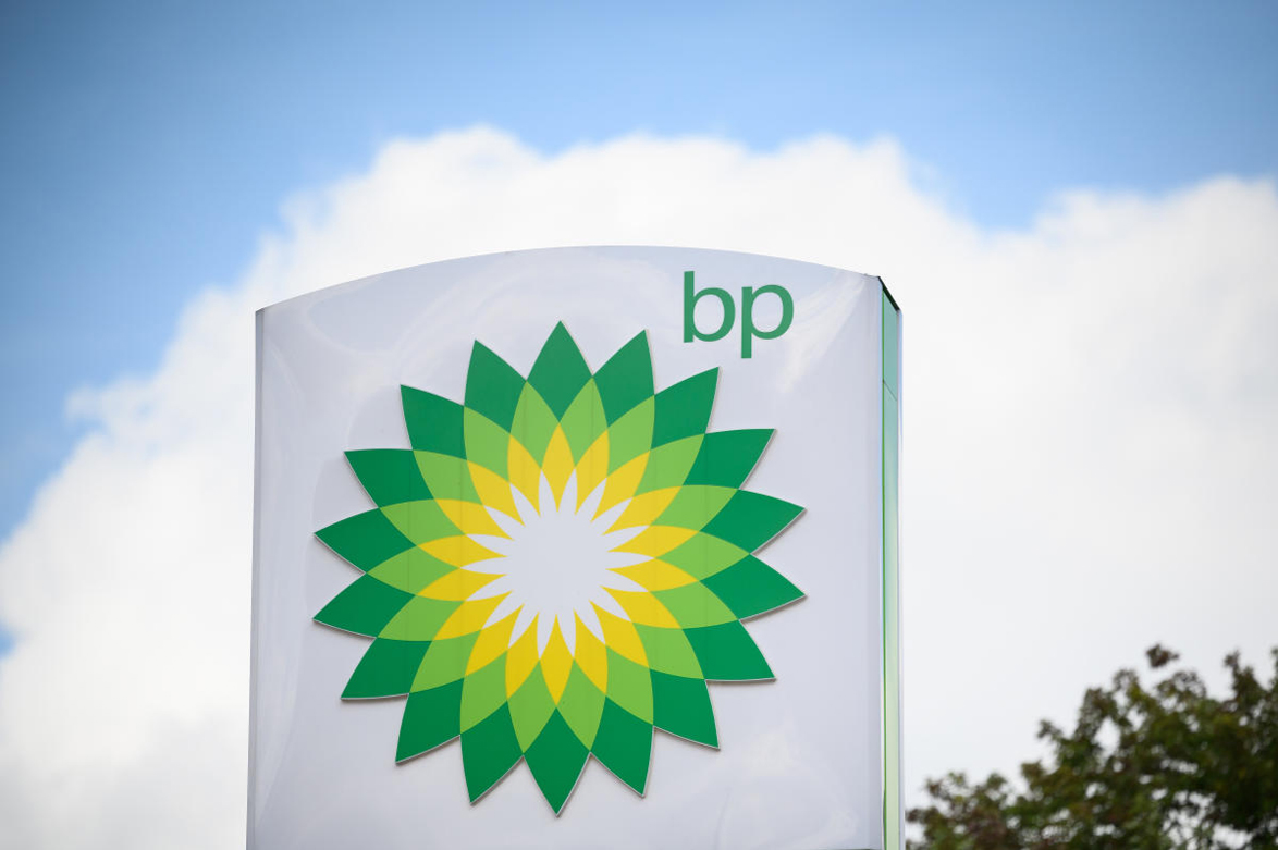 BP profit slumps on falling energy prices