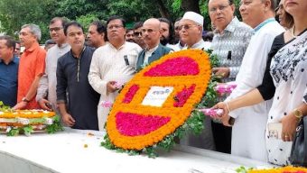 BFUJ pays tributes to Bangabandhu at Tungipara