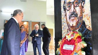 Lavrov pays deep homage to Bangabandhu