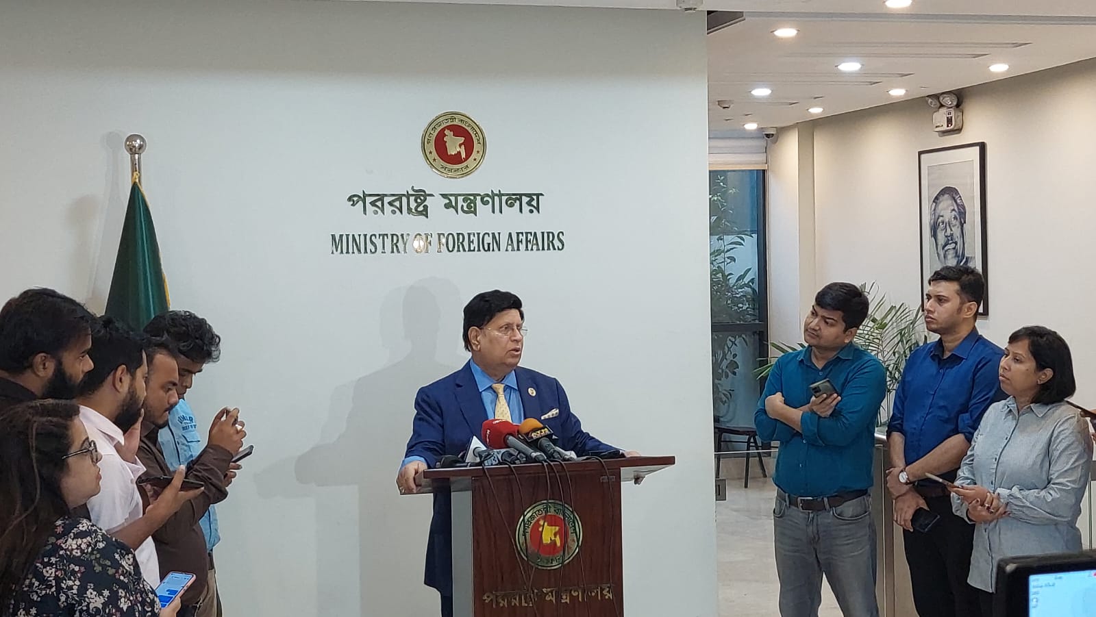 US won’t back those who won’t join polls: Momen