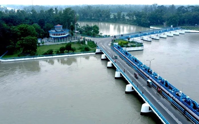 Indian dam damage causes sudden flood situation in Teesta basin