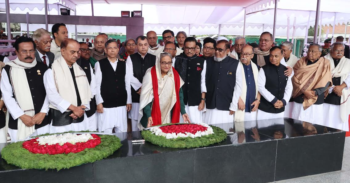 Prime Minister, new cabinet members pay homage to Bangabandhu