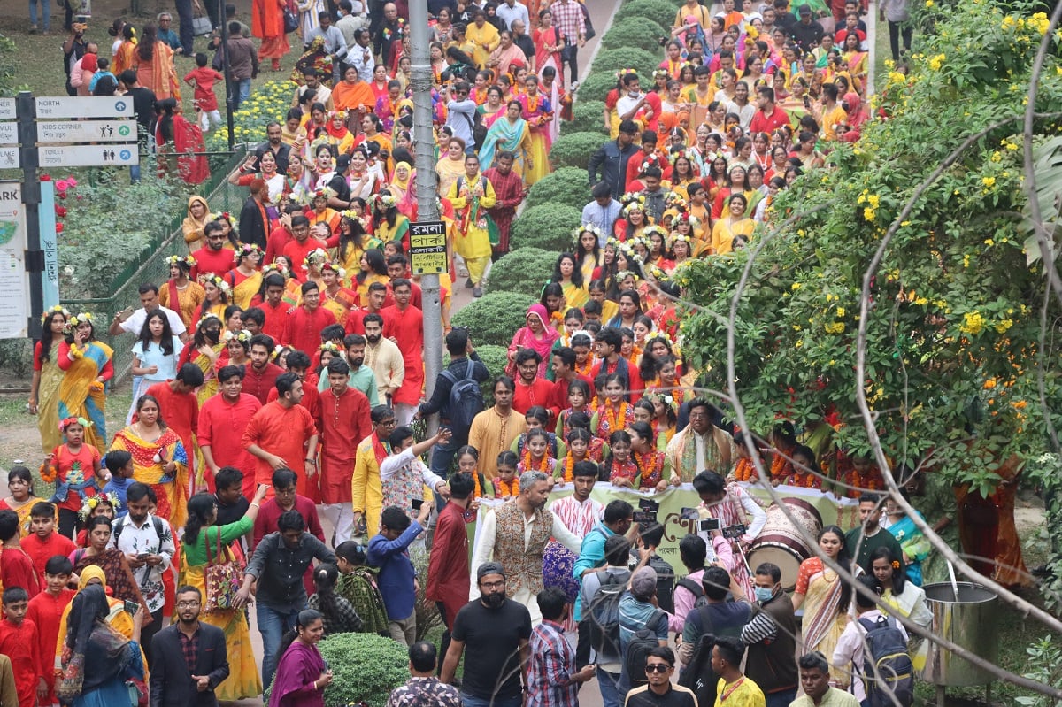 Welcoming spring with colorful processions and dances to the rhythm of the arts