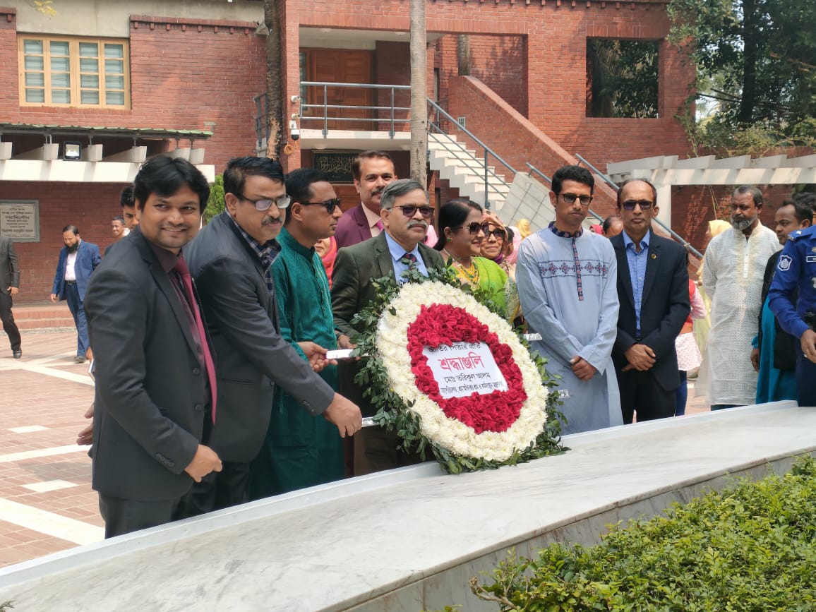 Department of Labour DG pays tributes to Bangabandhu at Tungipara