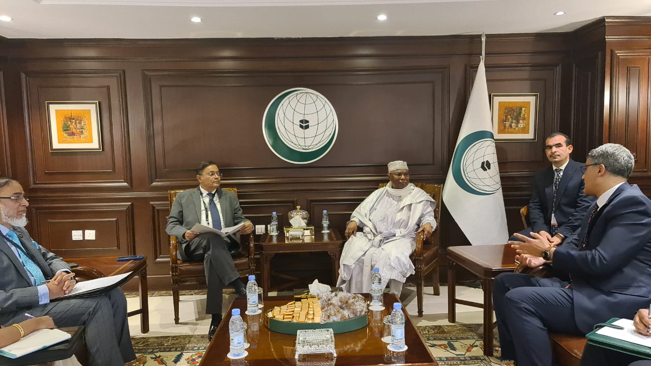 FM calls at OIC for alternate measures to end Gaza atrocities