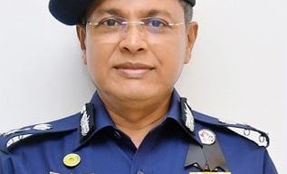 DMP commissioner visits city streets before iftar to monitor traffic situation