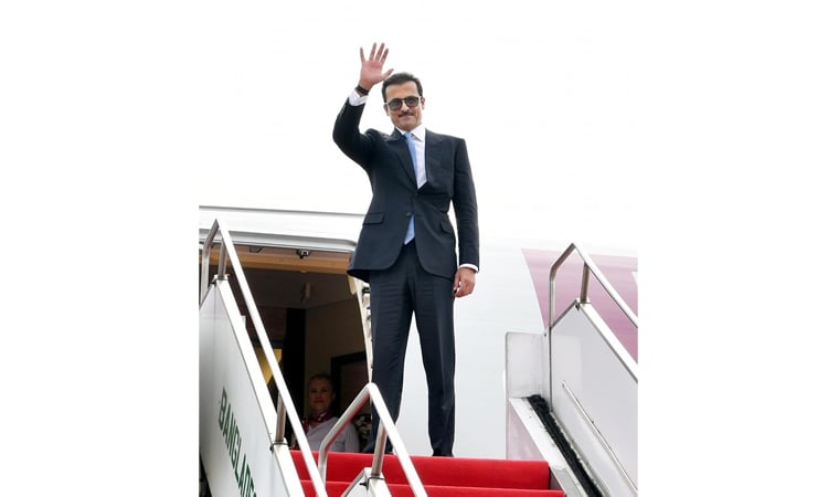 Qatar Amir leaves Dhaka