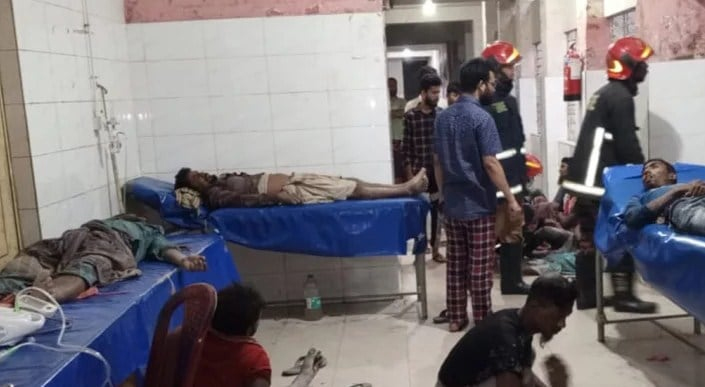 Truck-pickup collision kills 2, injures 12 in Gazipur