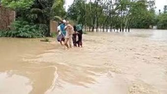 Flash flood hits five upazilas in Sylhet marooning four lakh people