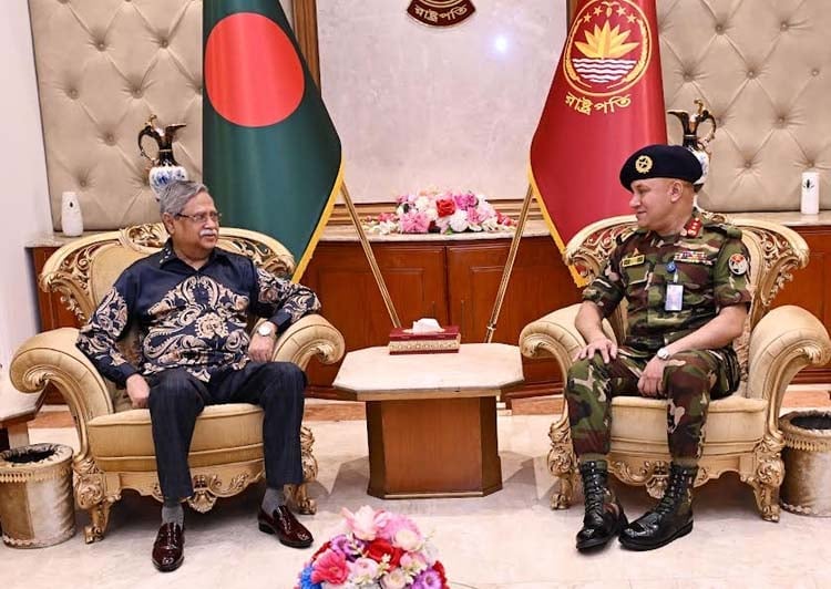 President asks envoy to Kuwait to work for expatriates’ welfare