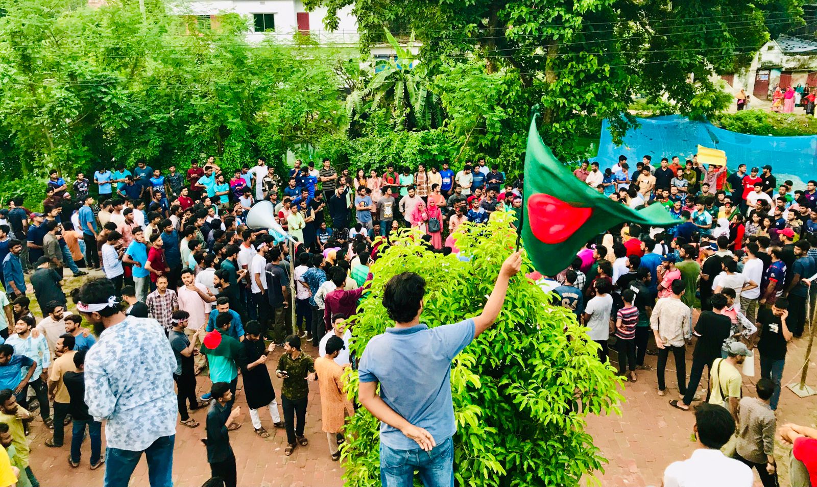 Quota movement: RU Students blocked Dhaka-Rajshahi Rail line