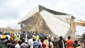 Nigeria school collapse kills 21, scores injured