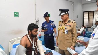 IGP visits injured law enforcers at Rajarbagh police hospital