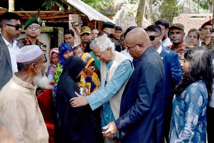 Dr Yunus visits Abu Sayeed’s Rangpur house, consoles his parents