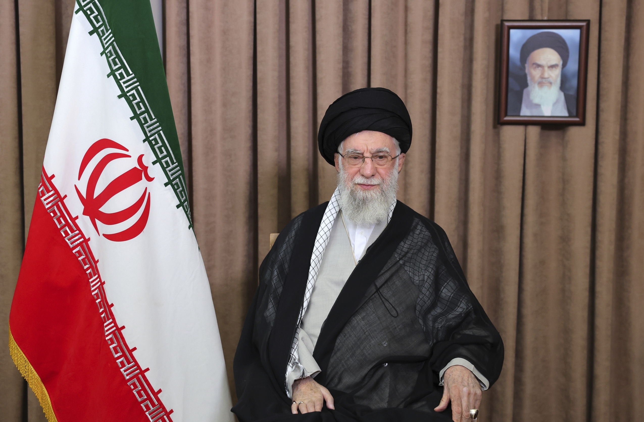 Khamenei vows Iran will never surrender