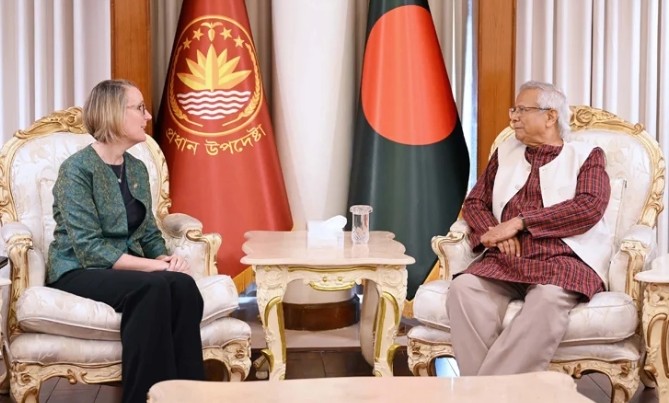 British High Commissioner meets Chief Adviser ahead of UK visit