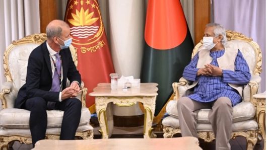 World Bank Vice President meets cheif Adviser