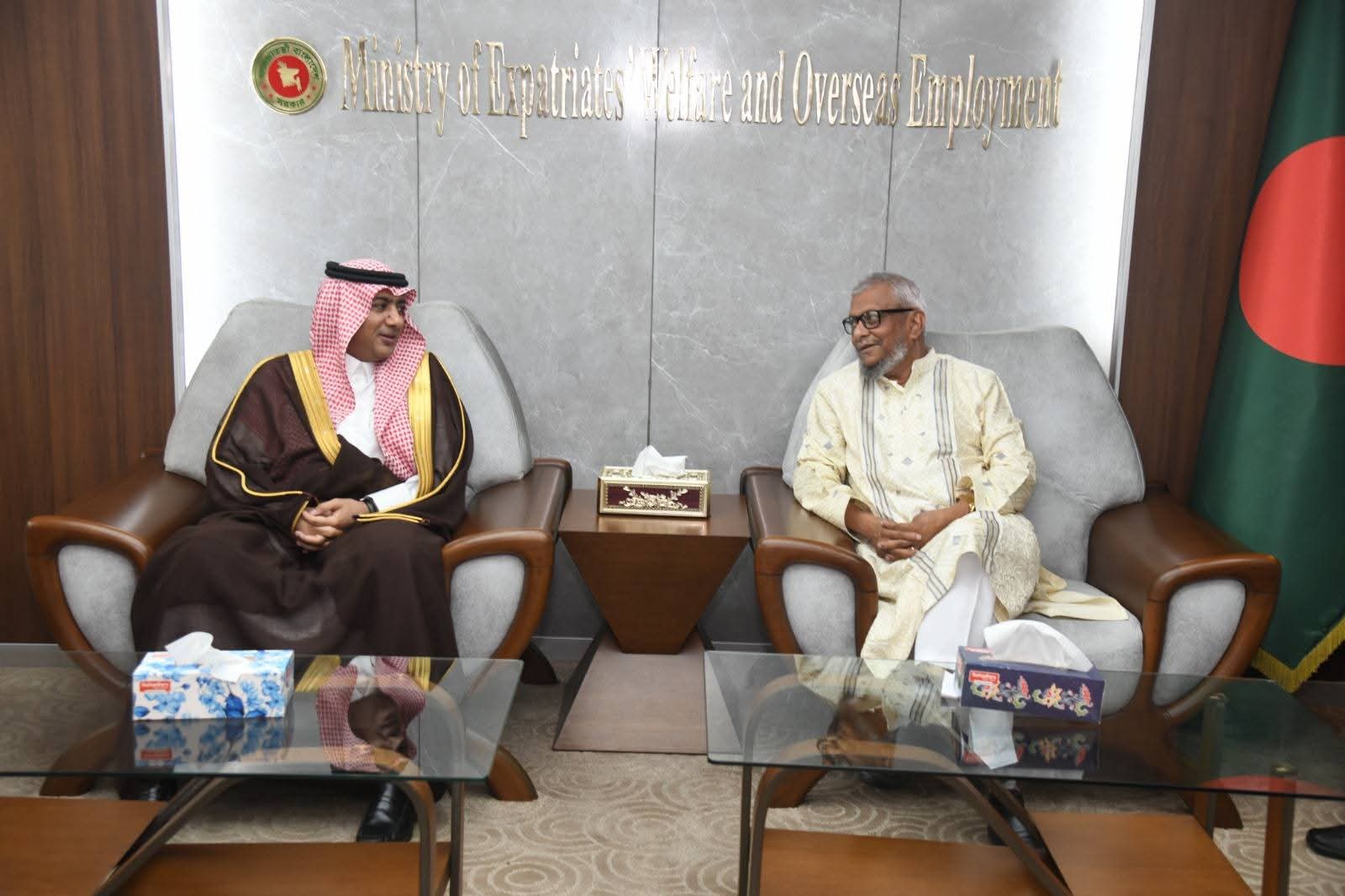 Saudi Arabian Ambassador Meets Expatriate Welfare Minister