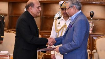The newly appointed Indian High Commissioner has presented his credentials to the President.