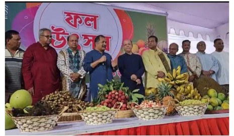 Fruit festival celebrated by National Press Club