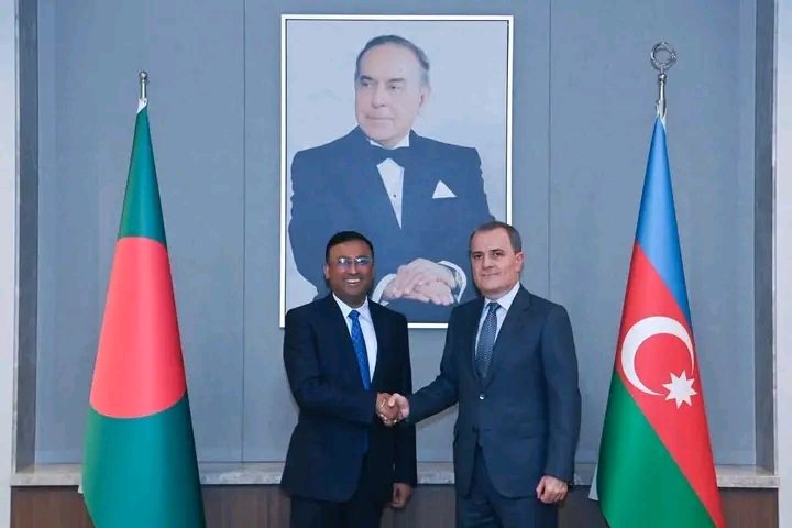 Humaiun Kobir meets the Foreign Minister of Azerbaijan